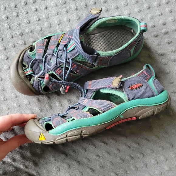 Keen Big Kids Newport H2 Waterproof Hiking Trail Sandals Size 6 - Picture 5 of 8